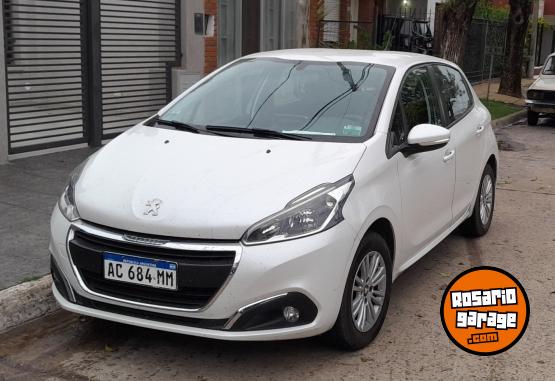 Autos - Peugeot 208 2018 Nafta 60000Km - En Venta