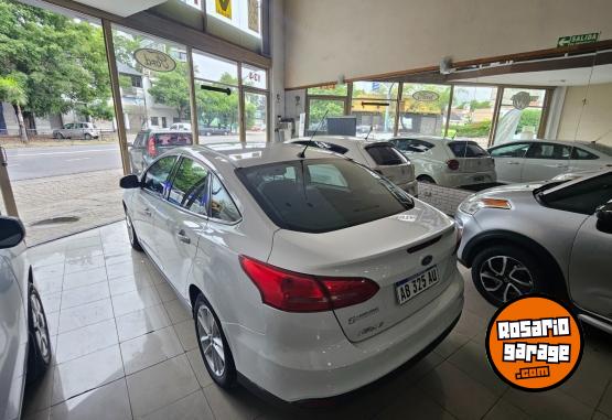 Autos - Ford FOCUS 2017 Nafta 67000Km - En Venta