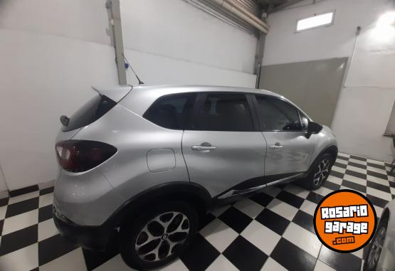 Autos - Renault Captur 2019 Nafta 107000Km - En Venta