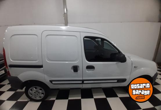 Utilitarios - Renault Kangoo 2012 GNC 138000Km - En Venta