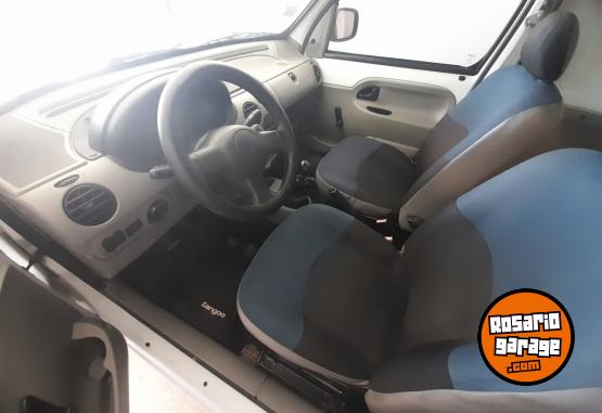 Utilitarios - Renault Kangoo 2012 GNC 138000Km - En Venta