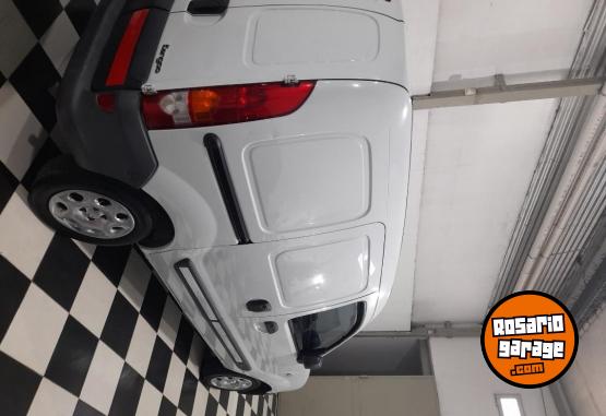 Utilitarios - Renault Kangoo 2012 GNC 138000Km - En Venta