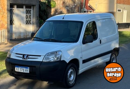 Utilitarios - Peugeot Partner 2016 Diesel 180000Km - En Venta