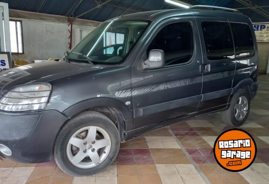 Utilitarios - Peugeot Partner Patagonica 1.6 VT 2015 Diesel 135000Km - En Venta