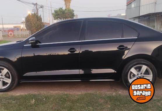 Autos - Volkswagen Vento Luxury Tiptronic 2015 Nafta 140000Km - En Venta