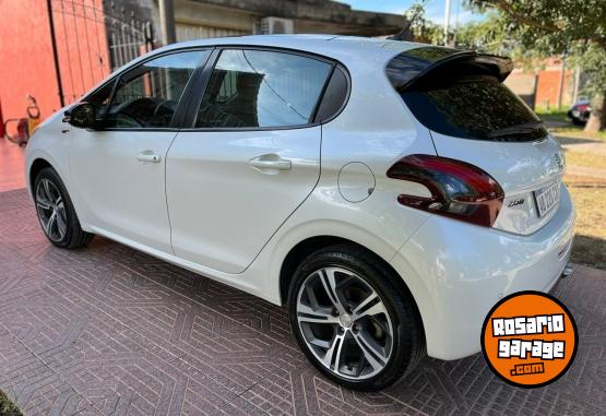 Autos - Peugeot 208 GT 2017 Nafta 69500Km - En Venta