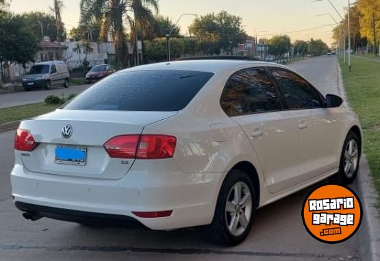 Autos - Volkswagen VENTO 2.5 MT LUXURY 2013 Nafta 98000Km - En Venta