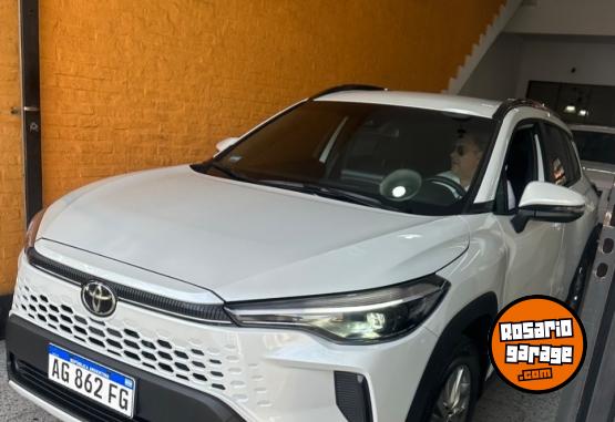 Autos - Toyota COROLLA CROSS XLI 2024 Nafta 1Km - En Venta