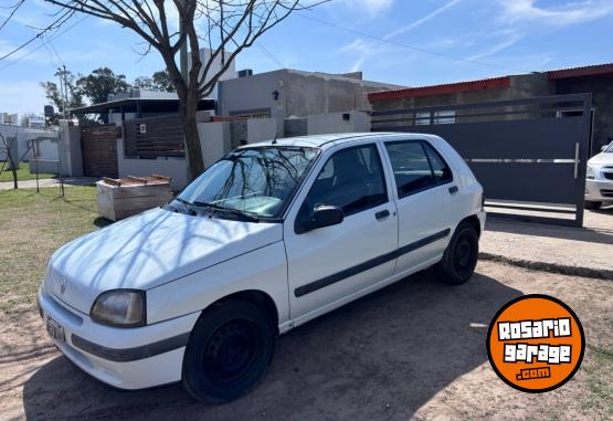 Autos - Renault 1.9 1999 Diesel 240000Km - En Venta