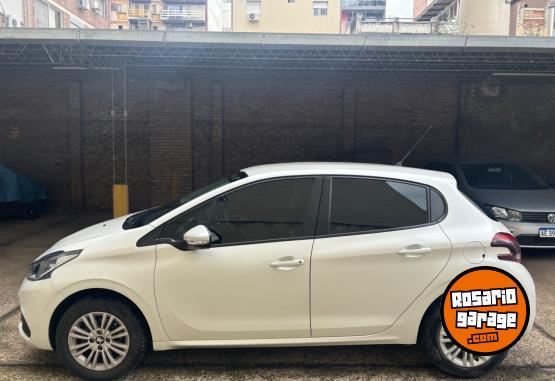 Autos - Peugeot 208 2019 Nafta 35000Km - En Venta