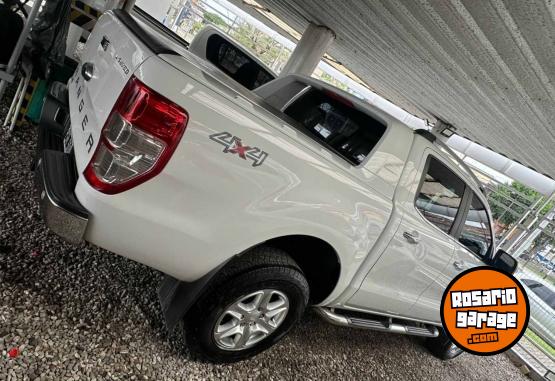 Autos - Ford RANGER DC 4X4 LTD AT 3.2L 2015 Nafta 171448Km - En Venta