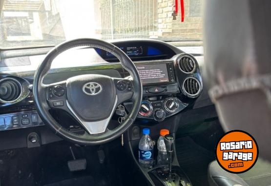 Autos - Toyota ETIOS XLS 2018 Nafta 99500Km - En Venta