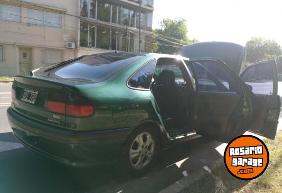 Autos - Renault LAGUNA RXE 2.0 1996 GNC 250000Km - En Venta