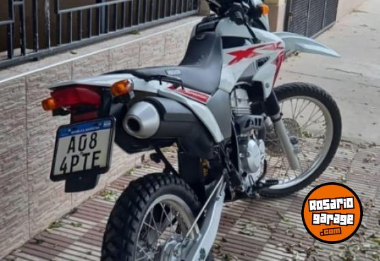 Motos - Honda Tornado 2018 Nafta 16200Km - En Venta