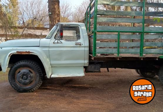 Camiones y Gras - camion ford 700 1979 - En Venta