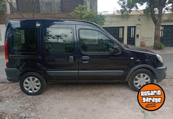 Utilitarios - Renault kangoo 2011 GNC 111111Km - En Venta