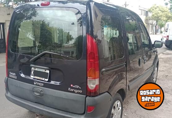 Utilitarios - Renault kangoo 2011 GNC 111111Km - En Venta