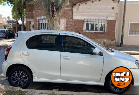 Autos - Toyota Etios 2021 Nafta 97000Km - En Venta