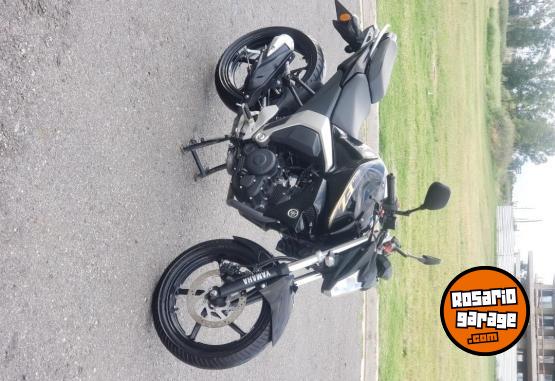 Motos - Yamaha Fz FI 2.0 2017 Nafta 31000Km - En Venta