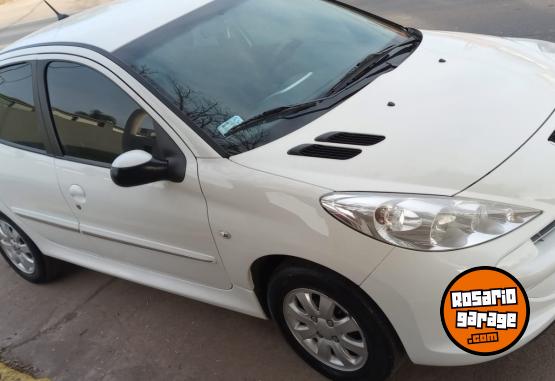 Autos - Peugeot 207 2013 Diesel 140000Km - En Venta