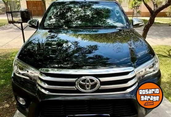 Camionetas - Toyota Hilux SRX 4x4 2017 Diesel 197000Km - En Venta