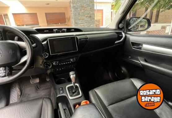 Camionetas - Toyota Hilux SRX 4x4 2017 Diesel 197000Km - En Venta