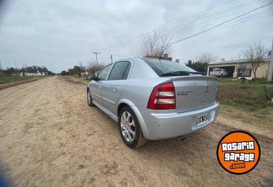 Autos - Chevrolet Astra gls 2011 Nafta 135000Km - En Venta