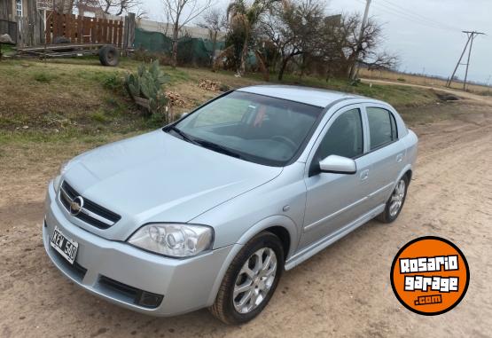 Autos - Chevrolet Astra gls 2011 Nafta 135000Km - En Venta