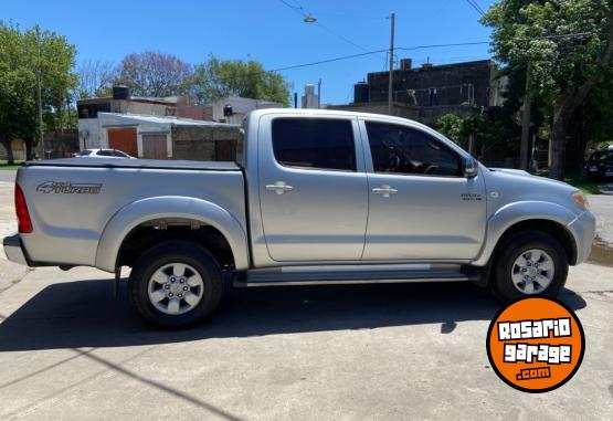 Camionetas - Toyota Hilux Srv 2006 Diesel 111111Km - En Venta