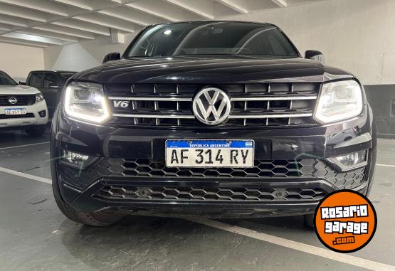 Camionetas - Volkswagen AMAROK BLACK STYLE 2022 Diesel 68000Km - En Venta