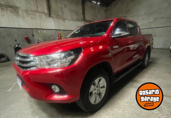 Camionetas - Toyota HILUX SRV 4x4 2016 Diesel 116000Km - En Venta