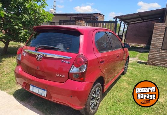 Autos - Toyota Etios XLS 2021 Nafta 53000Km - En Venta