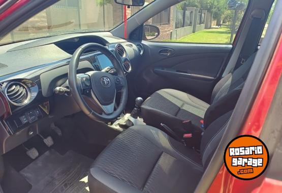 Autos - Toyota Etios XLS 2021 Nafta 53000Km - En Venta