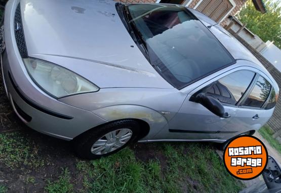 Autos - Ford Focus ambiente 2007 Diesel 200000Km - En Venta