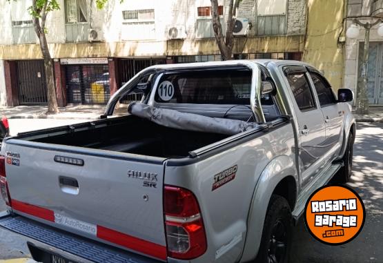 Camionetas - Toyota Hilux 2012 Diesel 240000Km - En Venta