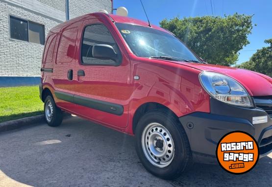 Utilitarios - Renault Kangoo 2017 GNC 140000Km - En Venta