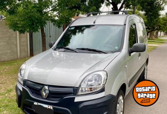 Utilitarios - Renault Kangoo 2015 Nafta 80000Km - En Venta