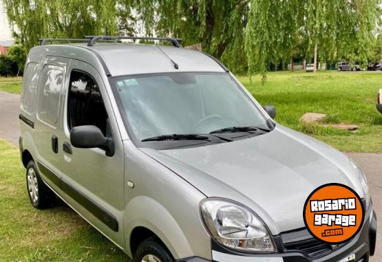 Utilitarios - Renault Kangoo 2015 Nafta 80000Km - En Venta