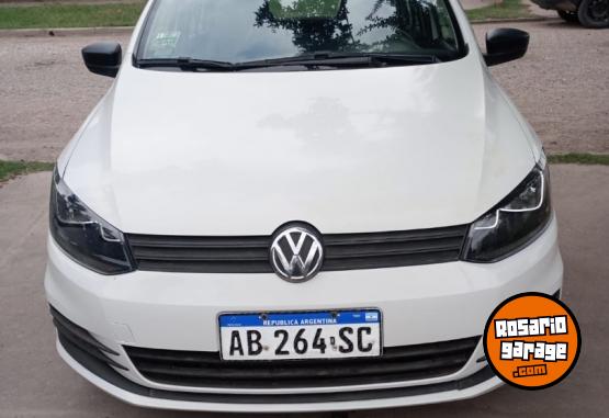 Autos - Volkswagen Suran 2017 Nafta 200000Km - En Venta