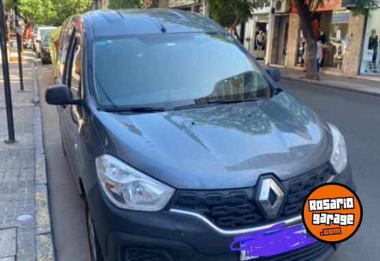 Utilitarios - Renault Kangoo  express confort 5 2022 Nafta 81000Km - En Venta