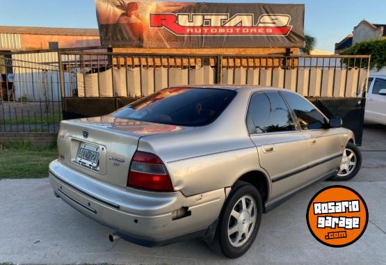 Autos - Honda Accord 1995 Nafta 180000Km - En Venta