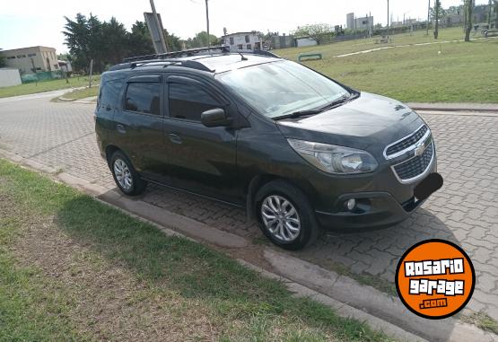 Autos - Chevrolet Spin corsa Logan Siena 2017 Nafta 118000Km - En Venta