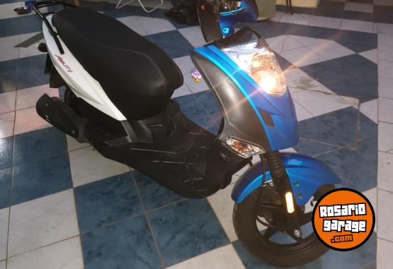 Motos - Kymco Agility 125 2023 Nafta 8000Km - En Venta