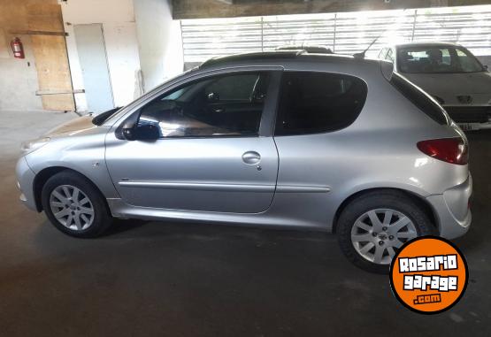 Autos - Peugeot 207 2009 Diesel 182000Km - En Venta