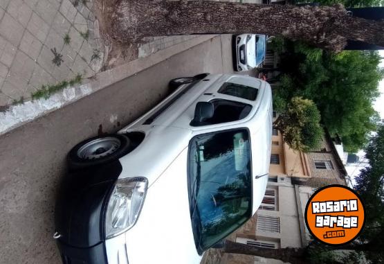 Utilitarios - Peugeot Partner 2016 GNC 148000Km - En Venta