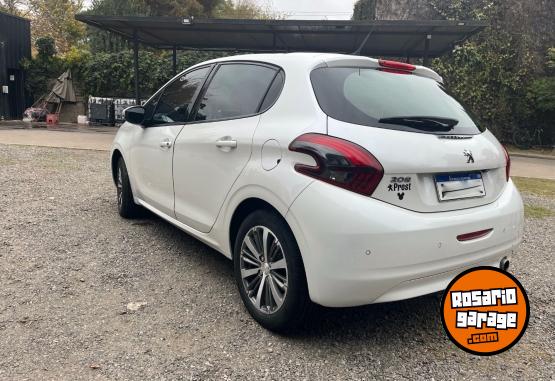 Autos - Peugeot 208 2019 Nafta 58000Km - En Venta