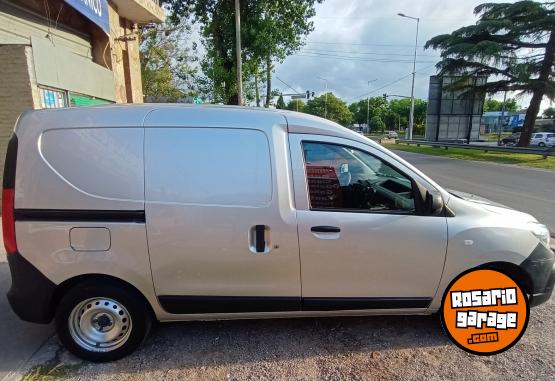 Utilitarios - Renault KANGOO PARTNER BERLINGO 2018 Diesel 137000Km - En Venta