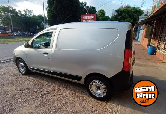 Utilitarios - Renault KANGOO PARTNER BERLINGO 2018 Diesel 137000Km - En Venta