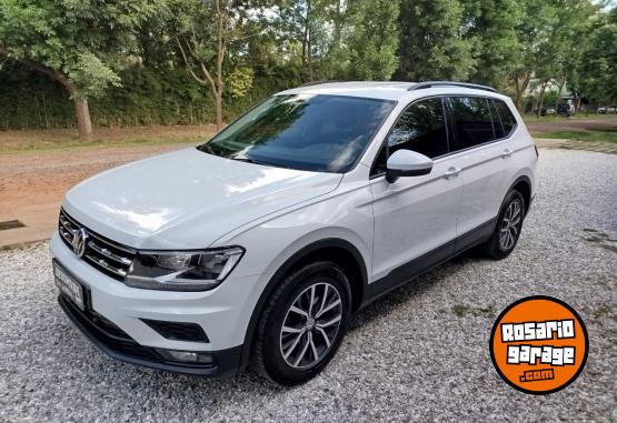 Camionetas - Volkswagen TIGUAN AT 7ASIENTOS 2019 Nafta 80000Km - En Venta