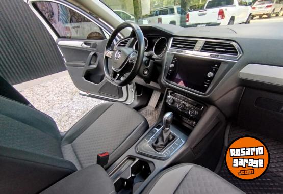 Camionetas - Volkswagen TIGUAN AT 7ASIENTOS 2019 Nafta 80000Km - En Venta